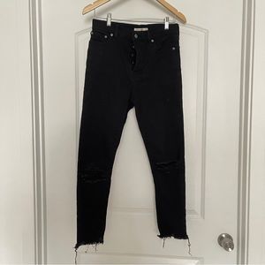 Levi’s Wedgie Skinny Black Ripped Knee Size 29